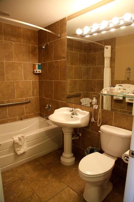 Lake Grassy Inn & Suites レークプラシッド 部屋 写真